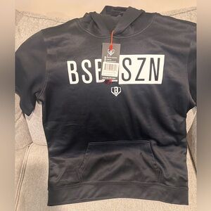 Baseball 101- BSE SZN Hoodie Short Sleeve V2- NWT